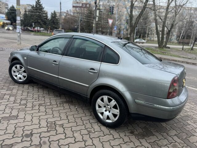 Серый Фольксваген Пассат, объемом двигателя 2.5 л и пробегом 325 тыс. км за 5350 $, фото 4 на Automoto.ua