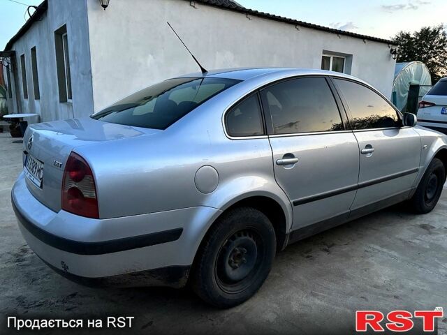 Сірий Фольксваген Пассат, об'ємом двигуна 1.8 л та пробігом 200 тис. км за 4500 $, фото 4 на Automoto.ua