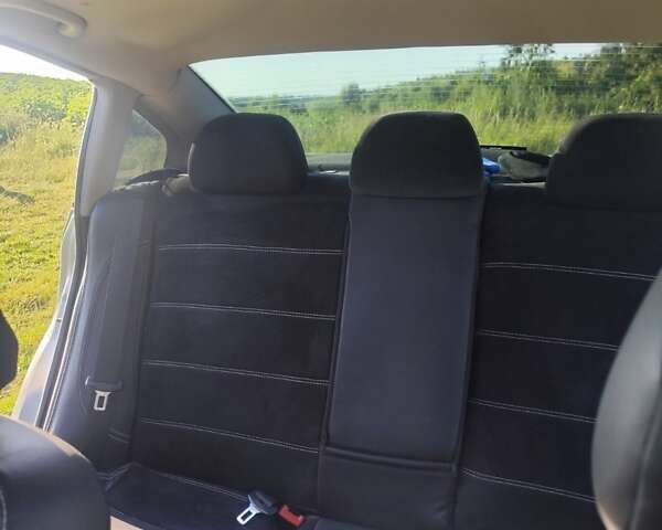 Серый Фольксваген Пассат, объемом двигателя 1.78 л и пробегом 277 тыс. км за 4200 $, фото 9 на Automoto.ua