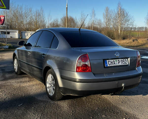 Серый Фольксваген Пассат, объемом двигателя 1.6 л и пробегом 285 тыс. км за 6500 $, фото 5 на Automoto.ua