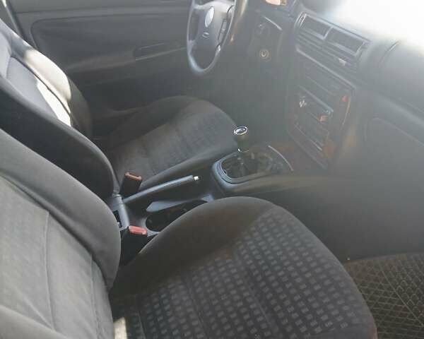 Серый Фольксваген Пассат, объемом двигателя 1.9 л и пробегом 254 тыс. км за 3700 $, фото 4 на Automoto.ua