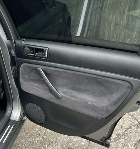 Серый Фольксваген Пассат, объемом двигателя 1.6 л и пробегом 380 тыс. км за 5100 $, фото 12 на Automoto.ua