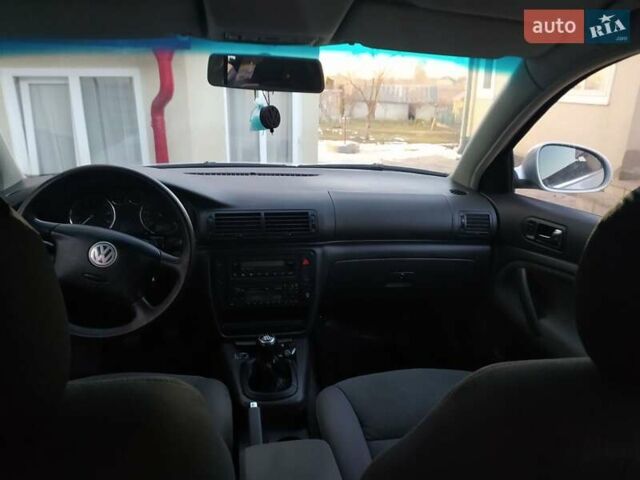 Серый Фольксваген Пассат, объемом двигателя 1.6 л и пробегом 200 тыс. км за 4900 $, фото 9 на Automoto.ua