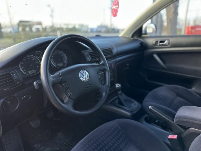 Серый Фольксваген Пассат, объемом двигателя 2 л и пробегом 256 тыс. км за 5600 $, фото 5 на Automoto.ua