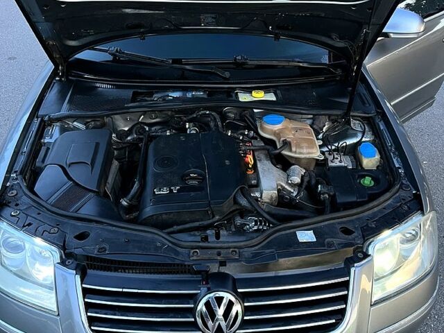 Сірий Фольксваген Пассат, об'ємом двигуна 1.8 л та пробігом 314 тис. км за 4600 $, фото 9 на Automoto.ua