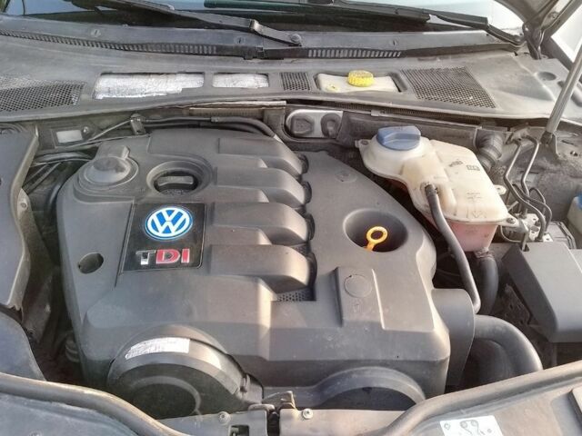 Серый Фольксваген Пассат, объемом двигателя 1.9 л и пробегом 200 тыс. км за 3400 $, фото 6 на Automoto.ua