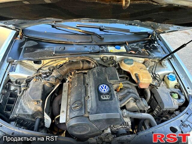 Серый Фольксваген Пассат, объемом двигателя 1.6 л и пробегом 206 тыс. км за 3800 $, фото 6 на Automoto.ua