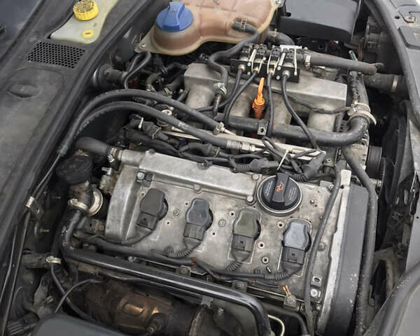 Серый Фольксваген Пассат, объемом двигателя 1.8 л и пробегом 273 тыс. км за 5200 $, фото 12 на Automoto.ua