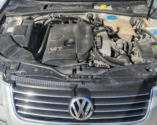 Серый Фольксваген Пассат, объемом двигателя 1.78 л и пробегом 270 тыс. км за 5000 $, фото 10 на Automoto.ua