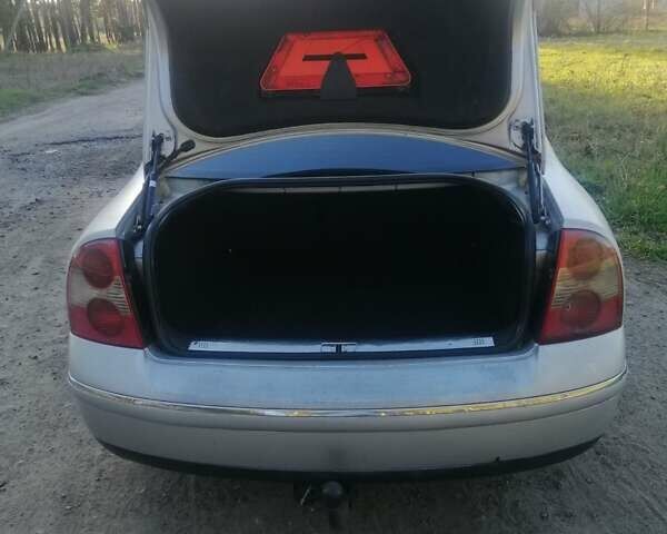 Серый Фольксваген Пассат, объемом двигателя 1.78 л и пробегом 315 тыс. км за 4000 $, фото 6 на Automoto.ua