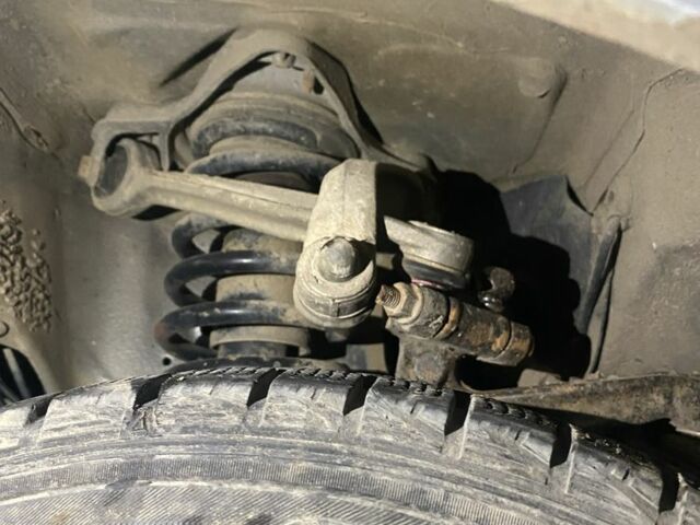 Сірий Фольксваген Пассат, об'ємом двигуна 1.8 л та пробігом 210 тис. км за 1600 $, фото 4 на Automoto.ua