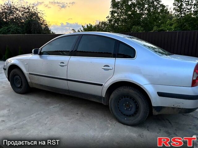 Сірий Фольксваген Пассат, об'ємом двигуна 1.8 л та пробігом 200 тис. км за 4500 $, фото 5 на Automoto.ua