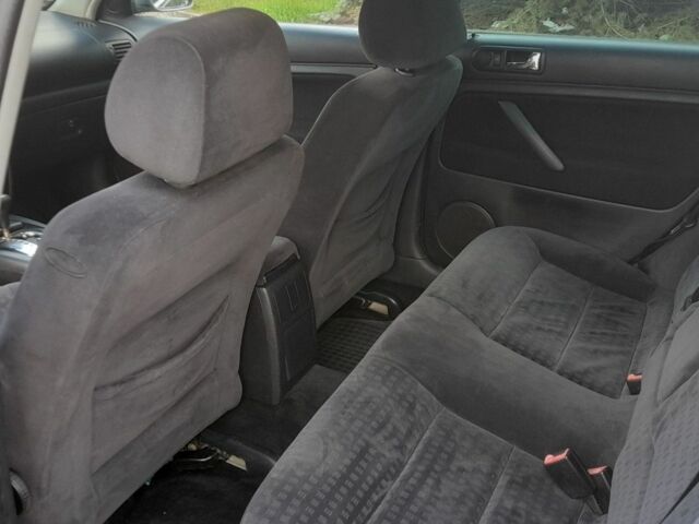 Серый Фольксваген Пассат, объемом двигателя 2.5 л и пробегом 320 тыс. км за 4500 $, фото 4 на Automoto.ua