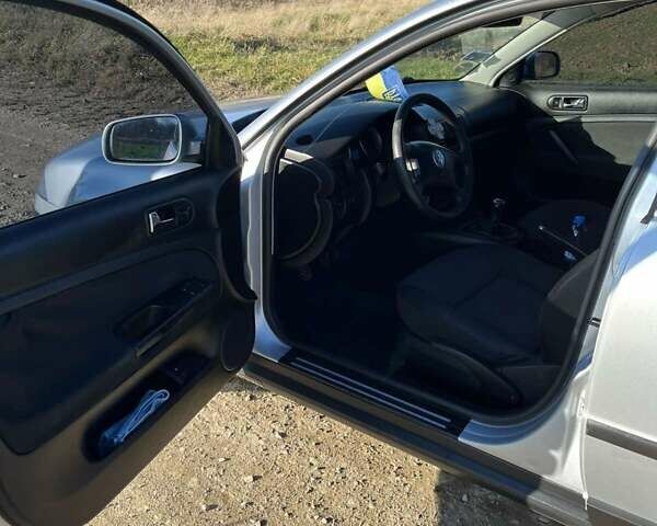 Сірий Фольксваген Пассат, об'ємом двигуна 2 л та пробігом 298 тис. км за 4500 $, фото 7 на Automoto.ua