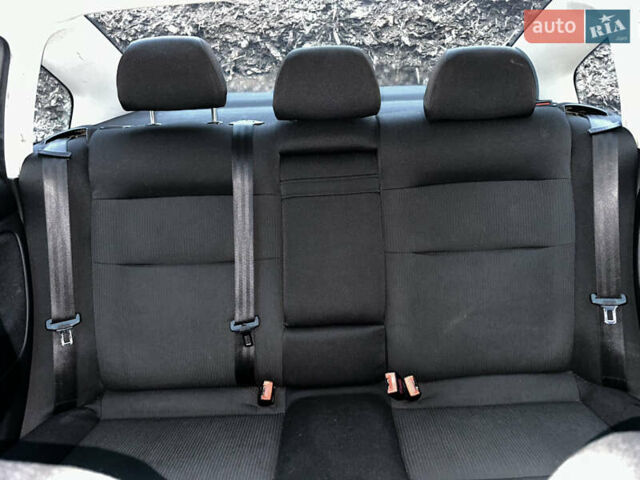 Серый Фольксваген Пассат, объемом двигателя 1.6 л и пробегом 286 тыс. км за 5200 $, фото 18 на Automoto.ua