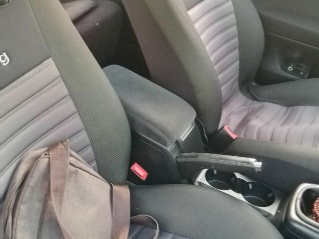 Серый Фольксваген Пассат, объемом двигателя 1.9 л и пробегом 200 тыс. км за 3400 $, фото 1 на Automoto.ua