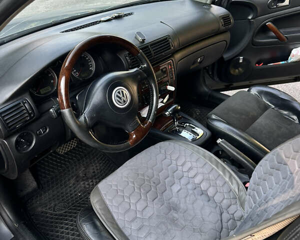 Серый Фольксваген Пассат, объемом двигателя 2.32 л и пробегом 388 тыс. км за 4650 $, фото 14 на Automoto.ua