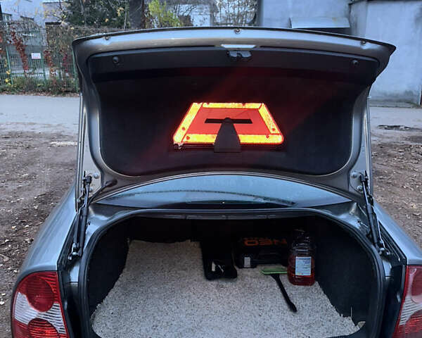 Серый Фольксваген Пассат, объемом двигателя 1.6 л и пробегом 286 тыс. км за 5200 $, фото 27 на Automoto.ua