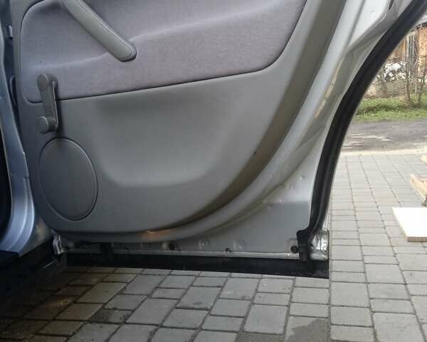 Серый Фольксваген Пассат, объемом двигателя 2 л и пробегом 225 тыс. км за 5500 $, фото 2 на Automoto.ua