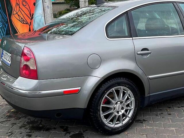 Серый Фольксваген Пассат, объемом двигателя 1.8 л и пробегом 316 тыс. км за 5500 $, фото 1 на Automoto.ua