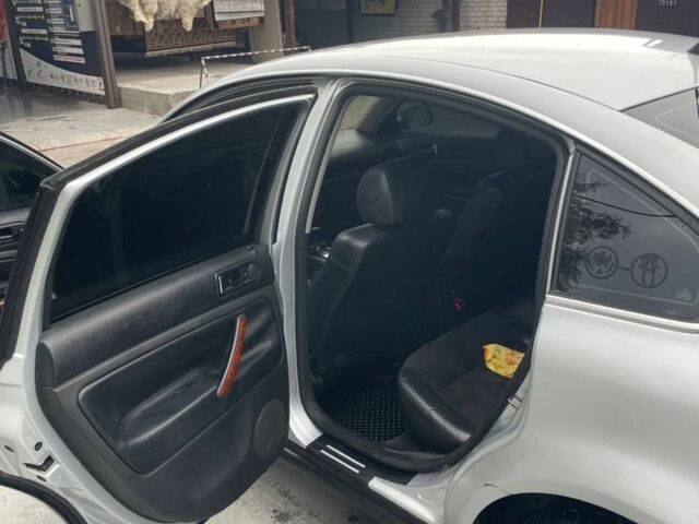 Серый Фольксваген Пассат, объемом двигателя 1.8 л и пробегом 355 тыс. км за 4200 $, фото 10 на Automoto.ua