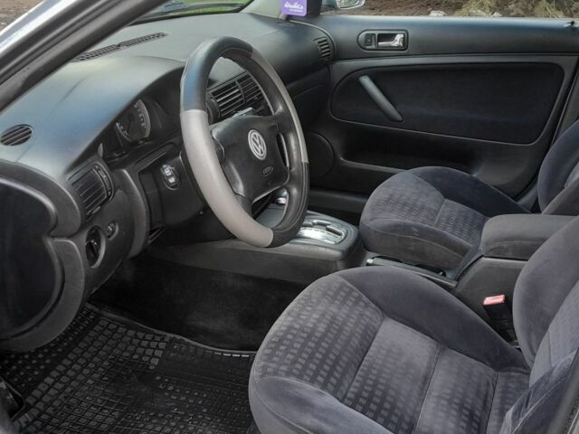 Серый Фольксваген Пассат, объемом двигателя 2.5 л и пробегом 320 тыс. км за 4500 $, фото 3 на Automoto.ua