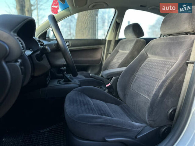 Серый Фольксваген Пассат, объемом двигателя 2 л и пробегом 256 тыс. км за 5600 $, фото 22 на Automoto.ua