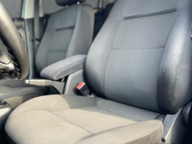 Серый Фольксваген Пассат, объемом двигателя 1.6 л и пробегом 228 тыс. км за 4999 $, фото 2 на Automoto.ua