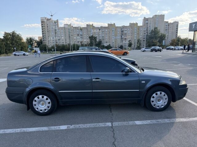 Серый Фольксваген Пассат, объемом двигателя 1.8 л и пробегом 350 тыс. км за 2999 $, фото 3 на Automoto.ua