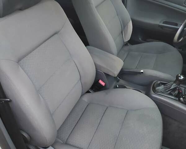 Серый Фольксваген Пассат, объемом двигателя 1.6 л и пробегом 200 тыс. км за 4900 $, фото 11 на Automoto.ua