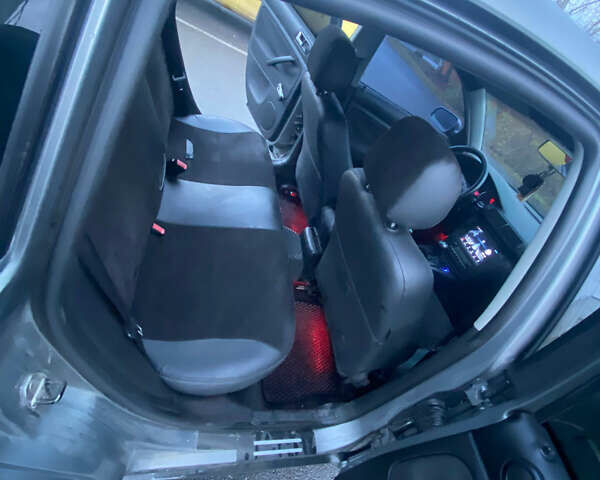 Серый Фольксваген Пассат, объемом двигателя 1.9 л и пробегом 420 тыс. км за 4700 $, фото 5 на Automoto.ua