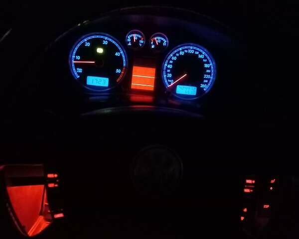 Серый Фольксваген Пассат, объемом двигателя 2.5 л и пробегом 424 тыс. км за 5150 $, фото 24 на Automoto.ua