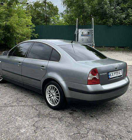 Серый Фольксваген Пассат, объемом двигателя 1.6 л и пробегом 380 тыс. км за 5100 $, фото 3 на Automoto.ua