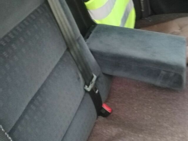 Серый Фольксваген Пассат, объемом двигателя 1.9 л и пробегом 200 тыс. км за 3400 $, фото 5 на Automoto.ua