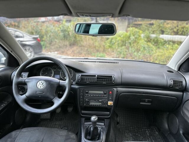 Серый Фольксваген Пассат, объемом двигателя 1.9 л и пробегом 400 тыс. км за 1999 $, фото 8 на Automoto.ua