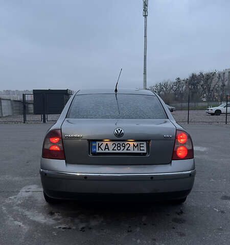 Серый Фольксваген Пассат, объемом двигателя 1.78 л и пробегом 280 тыс. км за 4200 $, фото 4 на Automoto.ua