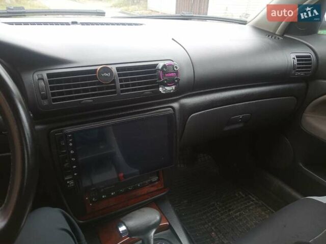 Серый Фольксваген Пассат, объемом двигателя 1.78 л и пробегом 330 тыс. км за 5000 $, фото 4 на Automoto.ua