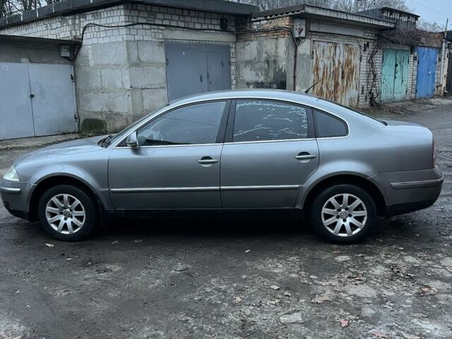 Серый Фольксваген Пассат, объемом двигателя 1.8 л и пробегом 285 тыс. км за 3900 $, фото 6 на Automoto.ua