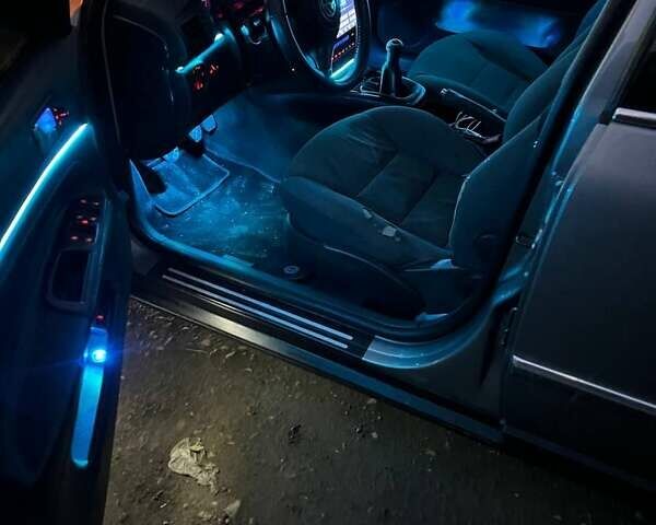 Серый Фольксваген Пассат, объемом двигателя 1.78 л и пробегом 488 тыс. км за 5500 $, фото 14 на Automoto.ua