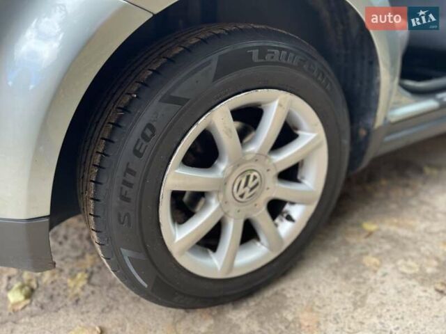 Фольксваген Пассат 2004 в Львове на Automoto.ua Серый Фольксваген Пассат, объемом двигателя 1.98 л и пробегом 197 тыс. км за 5400 $, фото 24 на Automoto.ua