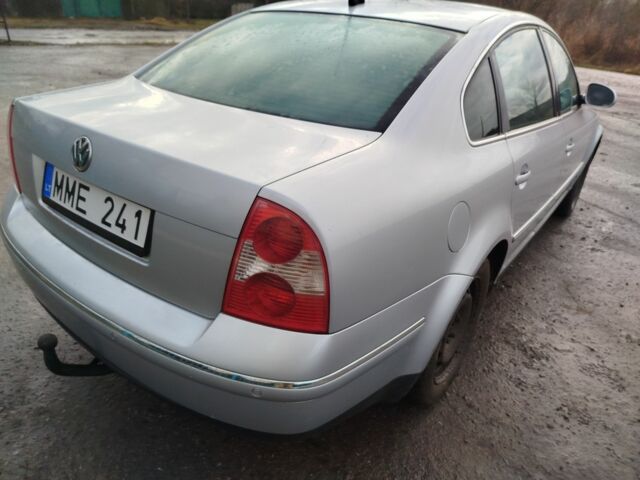 Серый Фольксваген Пассат, объемом двигателя 2.5 л и пробегом 264 тыс. км за 1750 $, фото 2 на Automoto.ua