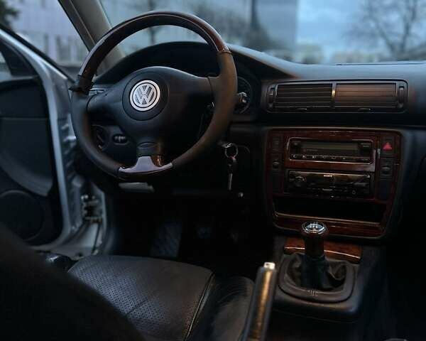 Сірий Фольксваген Пассат, об'ємом двигуна 1.78 л та пробігом 318 тис. км за 3300 $, фото 32 на Automoto.ua