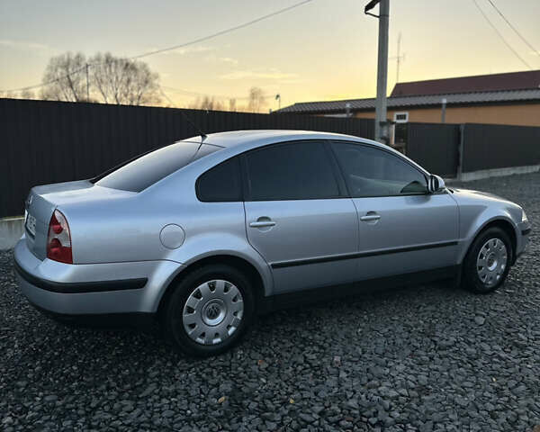 Сірий Фольксваген Пассат, об'ємом двигуна 1.6 л та пробігом 215 тис. км за 5200 $, фото 3 на Automoto.ua