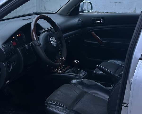 Сірий Фольксваген Пассат, об'ємом двигуна 1.78 л та пробігом 318 тис. км за 3300 $, фото 27 на Automoto.ua