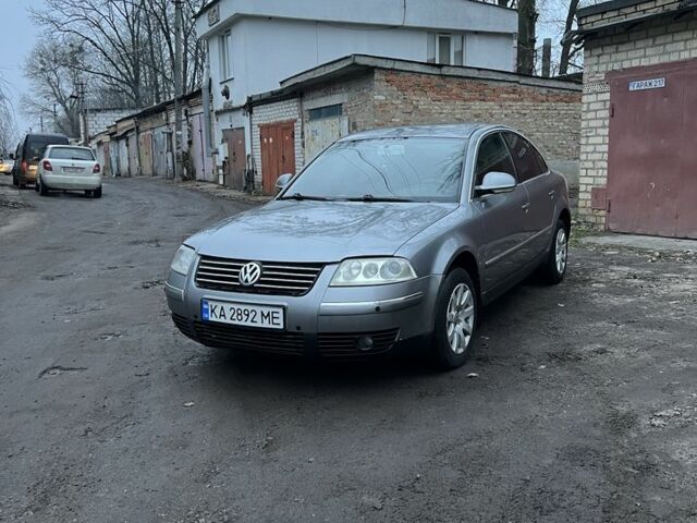 Серый Фольксваген Пассат, объемом двигателя 1.8 л и пробегом 285 тыс. км за 3900 $, фото 1 на Automoto.ua