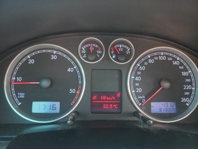 Серый Фольксваген Пассат, объемом двигателя 1.9 л и пробегом 313 тыс. км за 4300 $, фото 3 на Automoto.ua