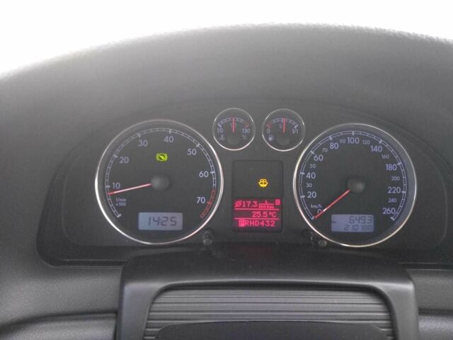 Сірий Фольксваген Пассат, об'ємом двигуна 1.8 л та пробігом 211 тис. км за 6500 $, фото 9 на Automoto.ua