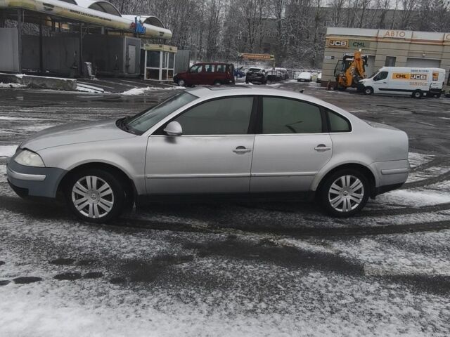 Серый Фольксваген Пассат, объемом двигателя 2.8 л и пробегом 310 тыс. км за 2700 $, фото 2 на Automoto.ua