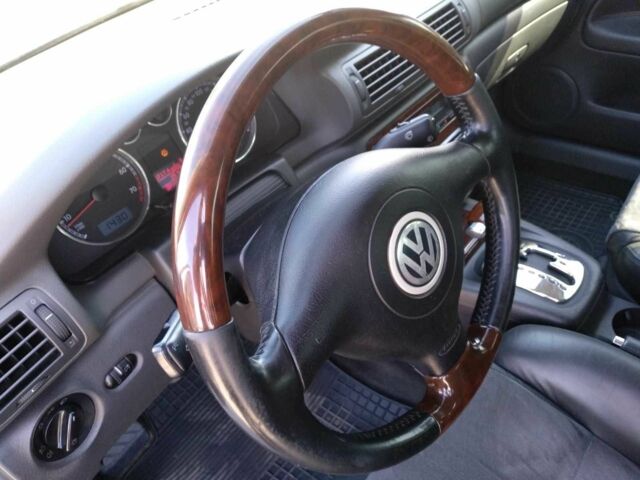 Сірий Фольксваген Пассат, об'ємом двигуна 1.8 л та пробігом 211 тис. км за 6500 $, фото 15 на Automoto.ua