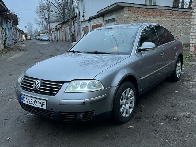 Серый Фольксваген Пассат, объемом двигателя 1.8 л и пробегом 285 тыс. км за 3900 $, фото 8 на Automoto.ua